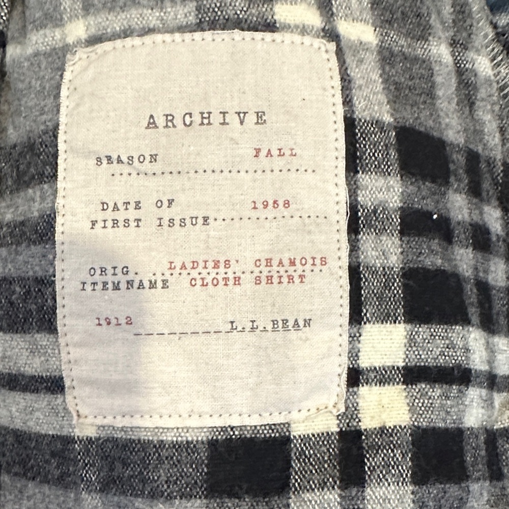 L.L. Bean Gray Black and White Plaid Zip Jacket - Picture 5 of 6